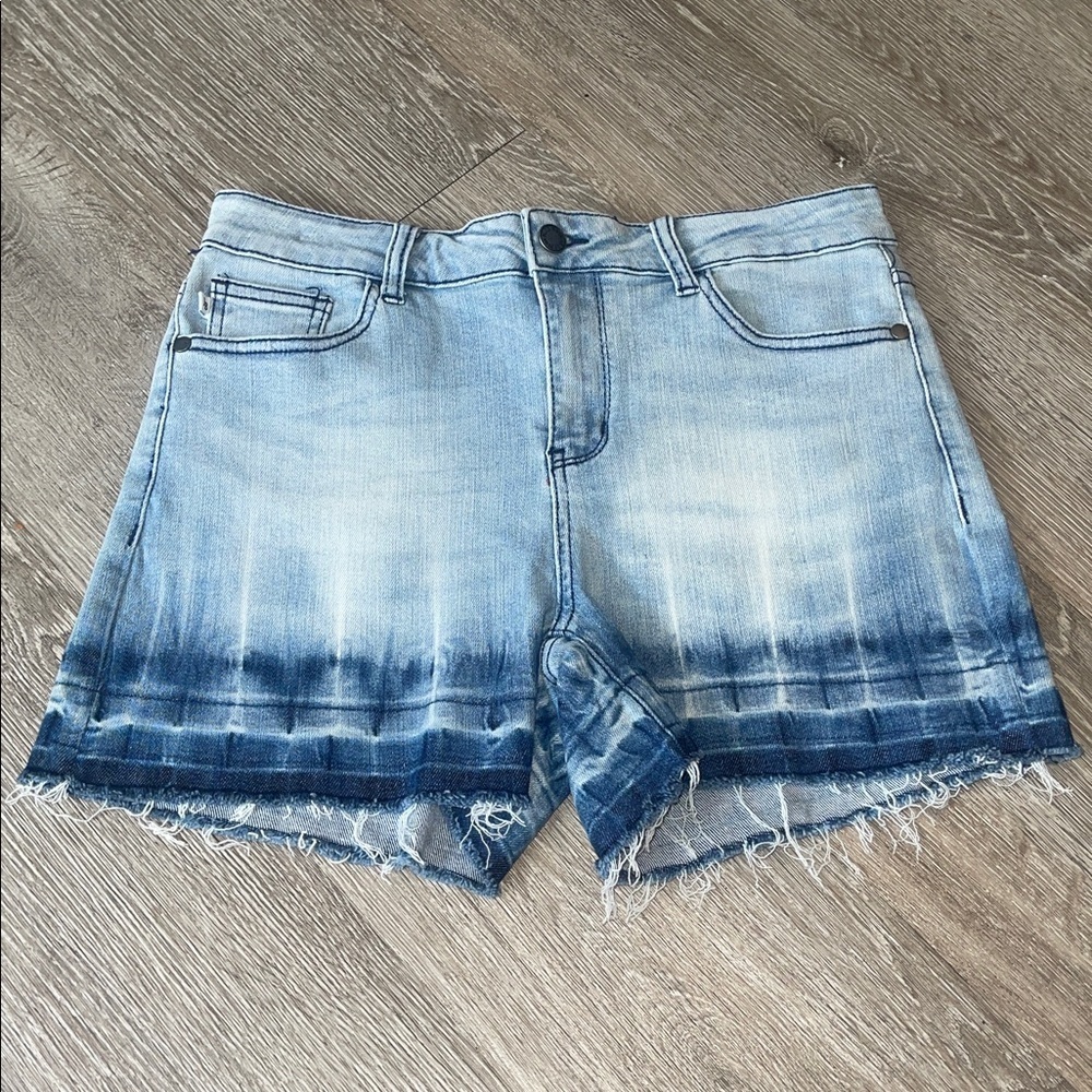 Judy Blue Light and Dark Blue Denim shorts size medium stretchy vacation summer